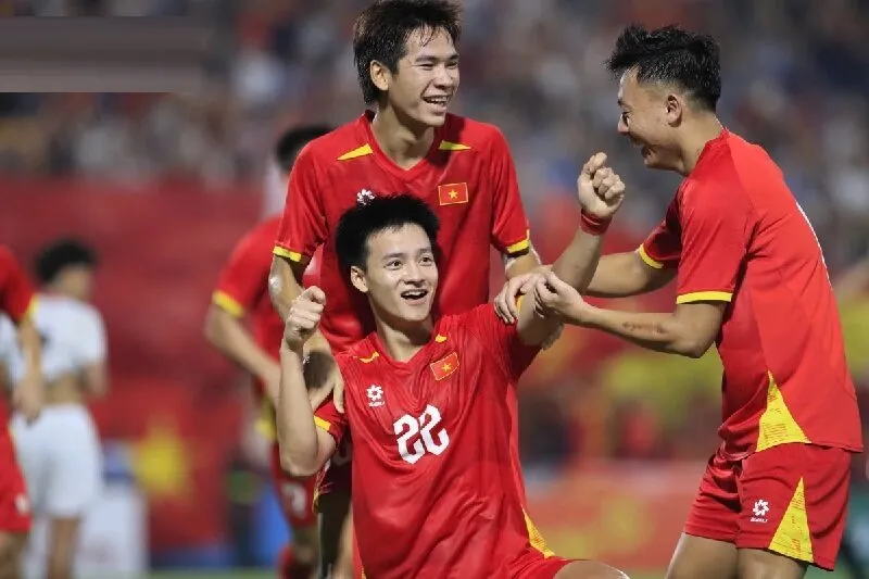 Dàn cầu thủ nam U22 Việt Nam thể hiện bản lĩnh 